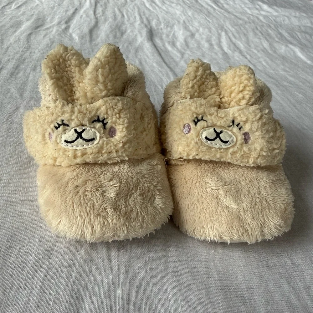 UGG Bixbee Llama Stuffie Slippers Baby Sz 04/05